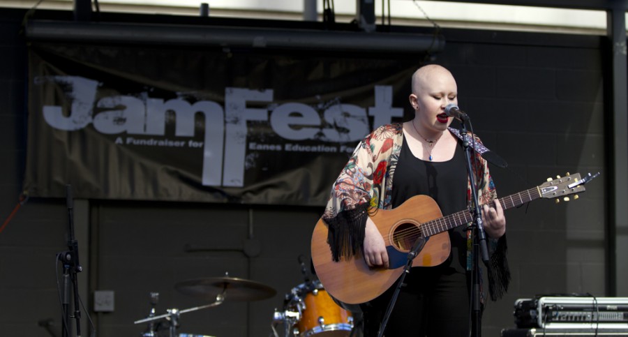 Sophie Werkenthin preforms her solo rendition of Underdog by You Me at Six. On Sunday, January 18 at Jamfest. Jamfest is a fundraising concert, featuring bands comprised of Eanes students, that raises money for EEF, the Eanes Education Foundation.