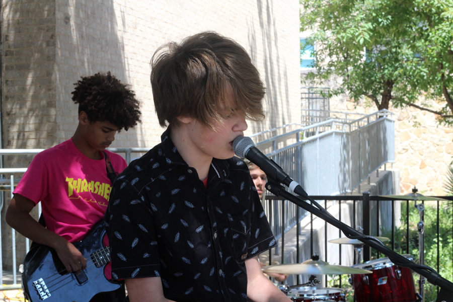 Live music lunch photo gallery