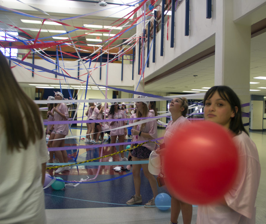 Senior Sophie Cortez helps decorate at the Aug. 20 Senior Girls Celebration.