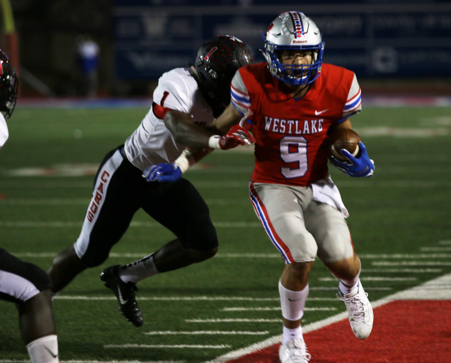 Varsity football wins high-scoring Homecoming game against Del Valle ...