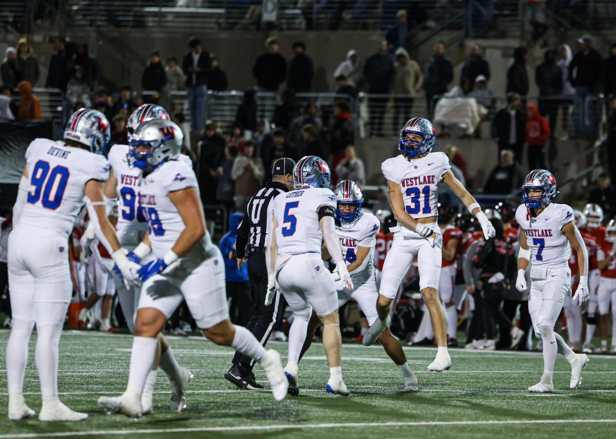 5 Takeaways from Varsity Football’s 24-17 Win over Lake Travis